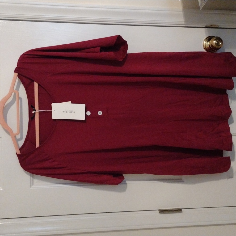 NWT Bloomchic Women's Plus Size Blouse Size 22-24